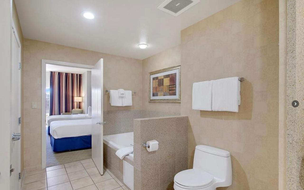 Condo At Platinum Hotel Strip View Лас Вегас Екстериор снимка